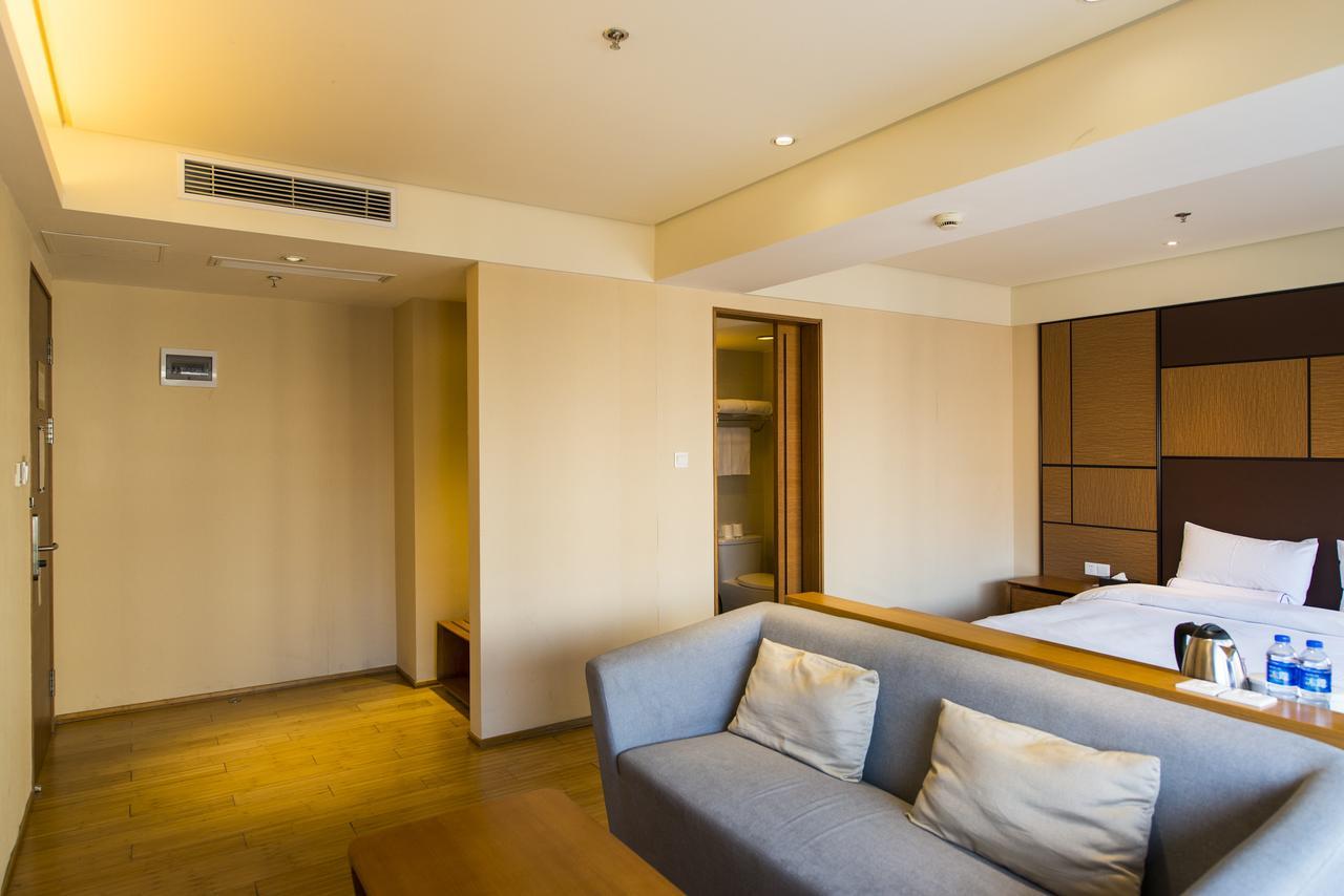 Ji Hotel Shanghai Lujiazui South Pudong Road Екстер'єр фото