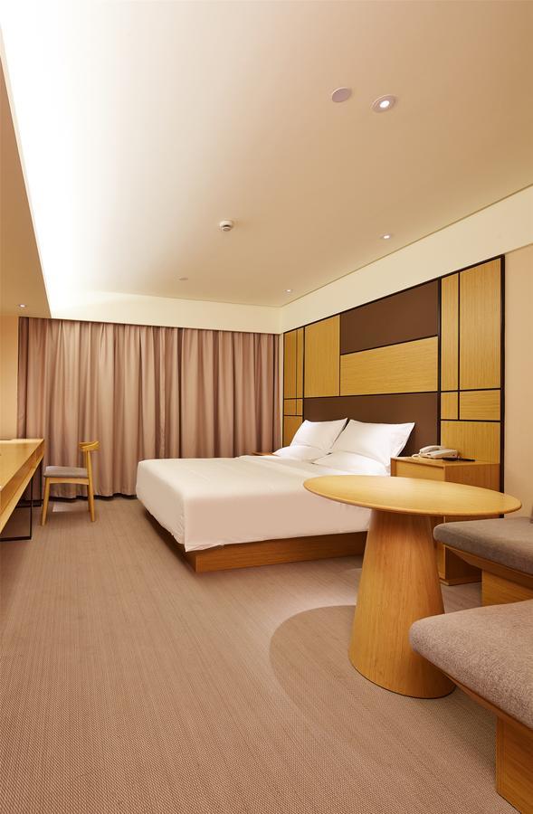 Ji Hotel Shanghai Lujiazui South Pudong Road Екстер'єр фото