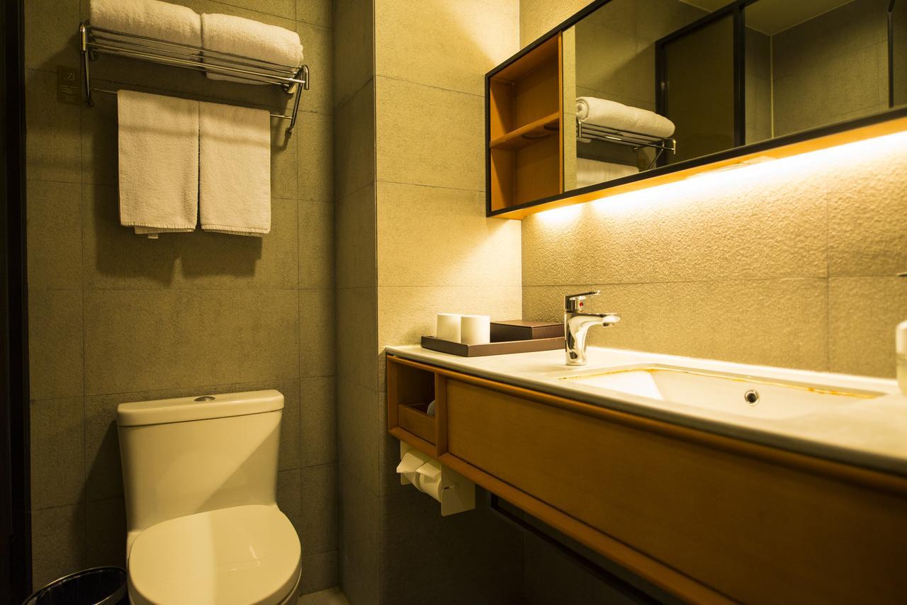 Ji Hotel Shanghai Lujiazui South Pudong Road Екстер'єр фото