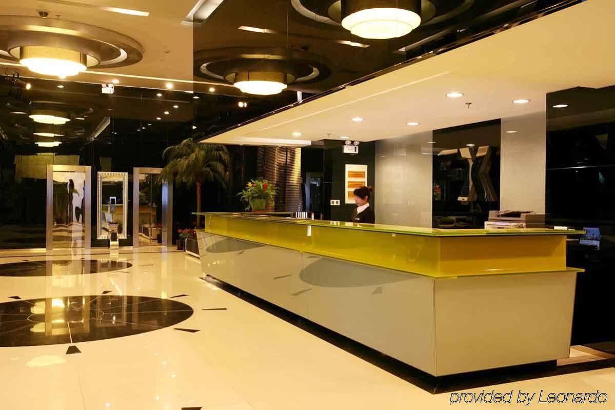 Ji Hotel Shanghai Lujiazui South Pudong Road Екстер'єр фото